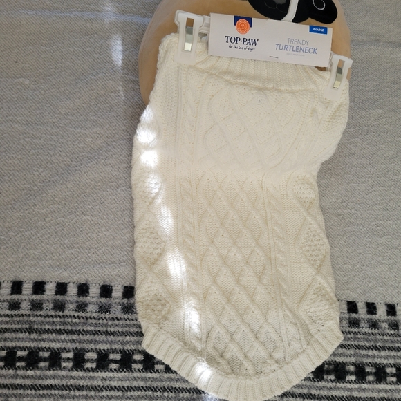 🦮NWT TOP PAW Trendy Turtleneck. Size XLarge. Color Creme - Picture 1 of 13